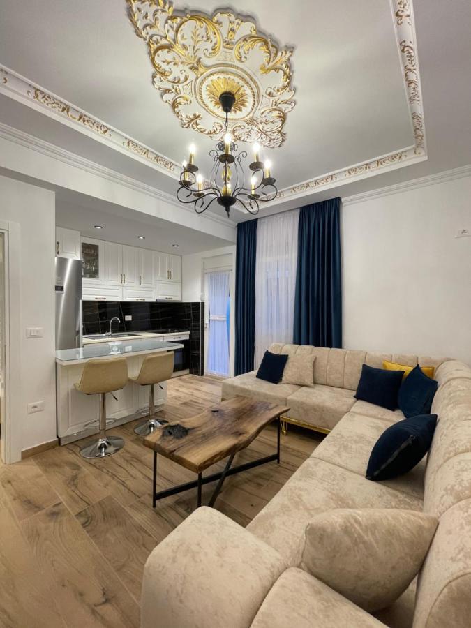 Leonard'S Apartment Durrës Esterno foto